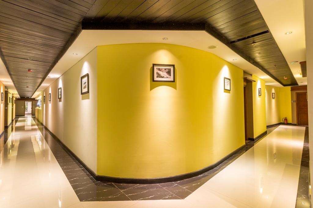 Kutabex Beachfront Hotel Hotel