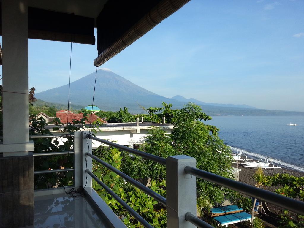 Tudes Amed (Bali)