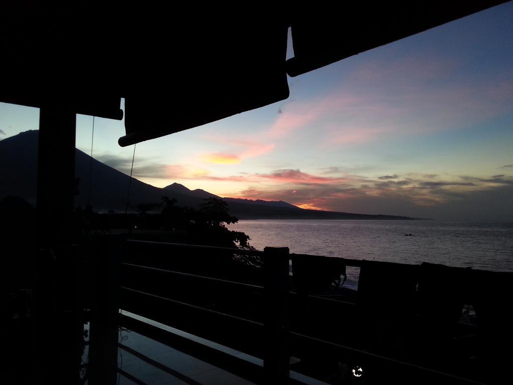Tudes