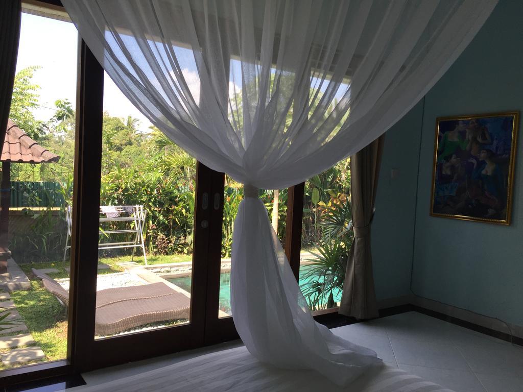 Villa Ratna *