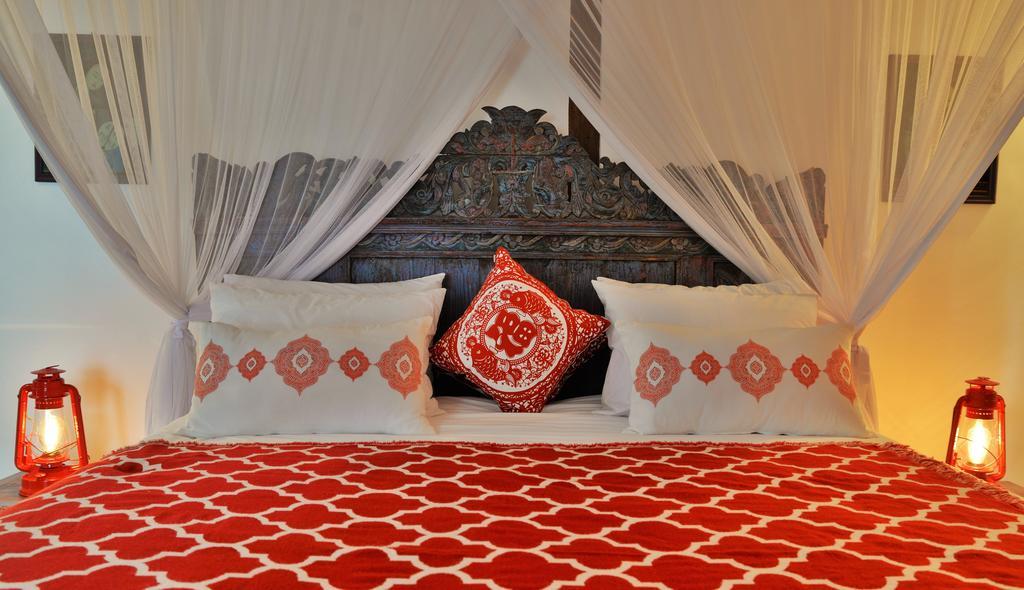 Lata * Lovina (Bali)