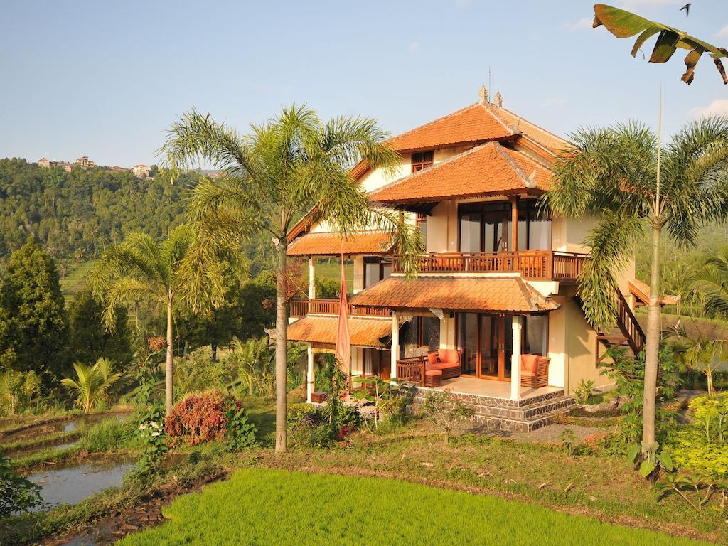Lesong And Restaurant 2*
