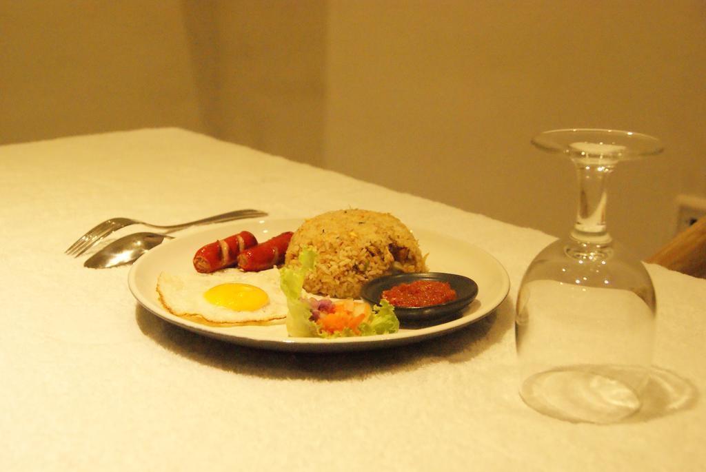 Sugiras Living Guest house Denpasar (Bali)