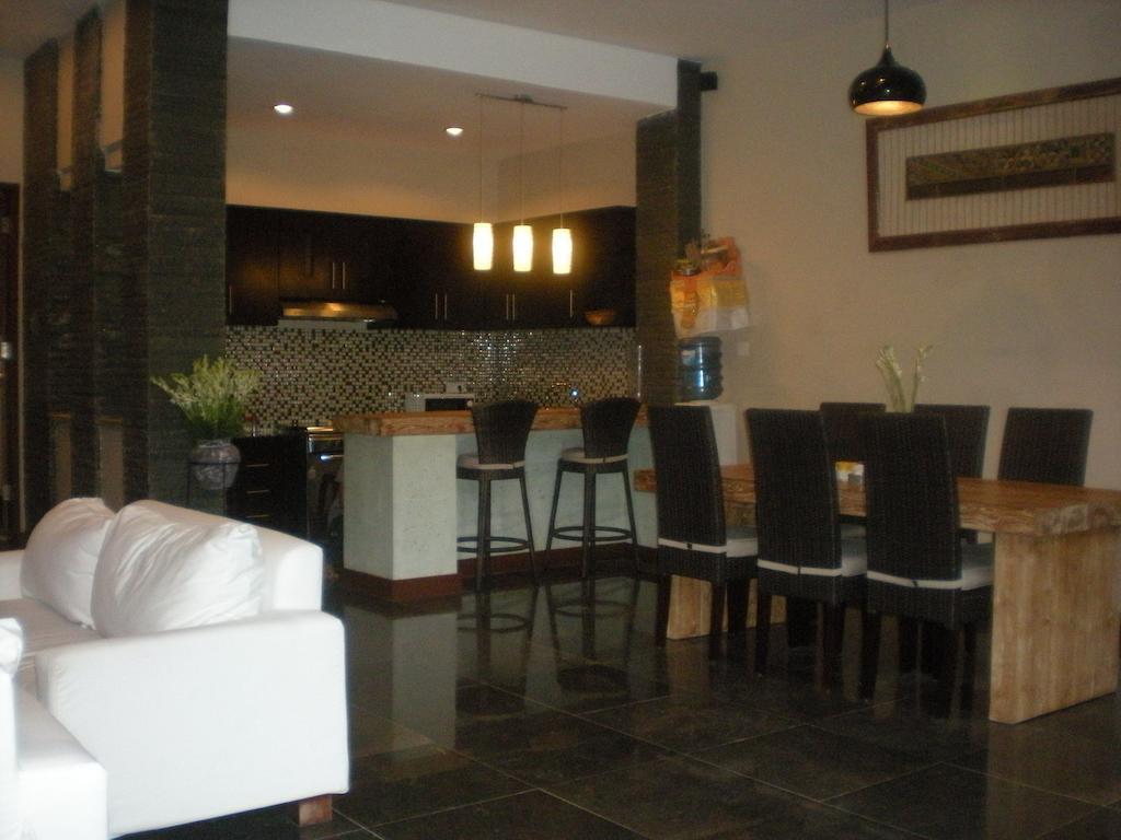 Villa Harum Sari Private *