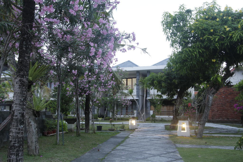 Resort Alit And Sanur (Bali)
