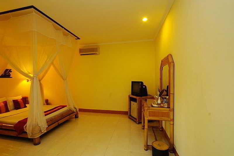 Hotel Aneka & 3*