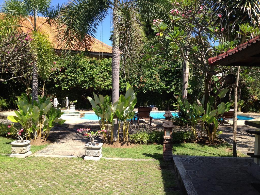 Astina Lovina (Bali)
