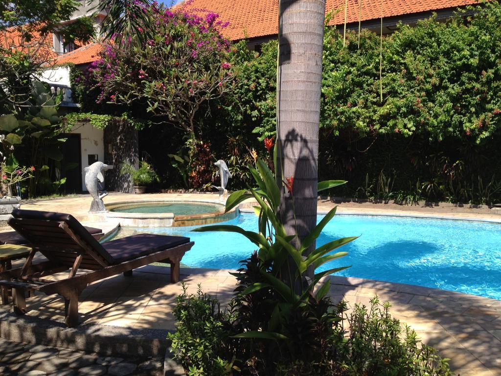 Hotel Astina 2*