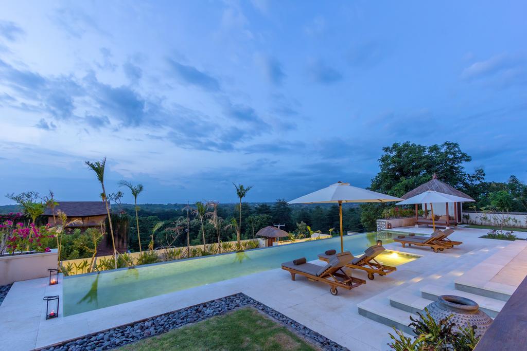 Bayu Uluwatu (Bali)