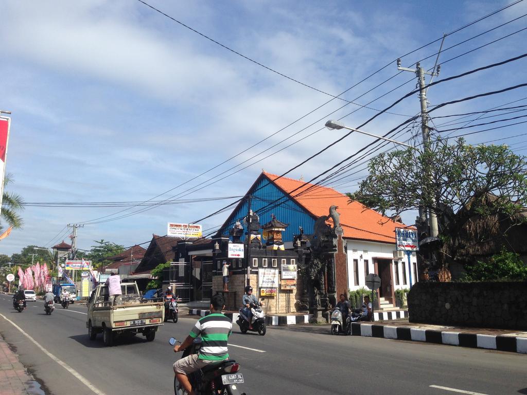 Dupa Lovina (Bali)