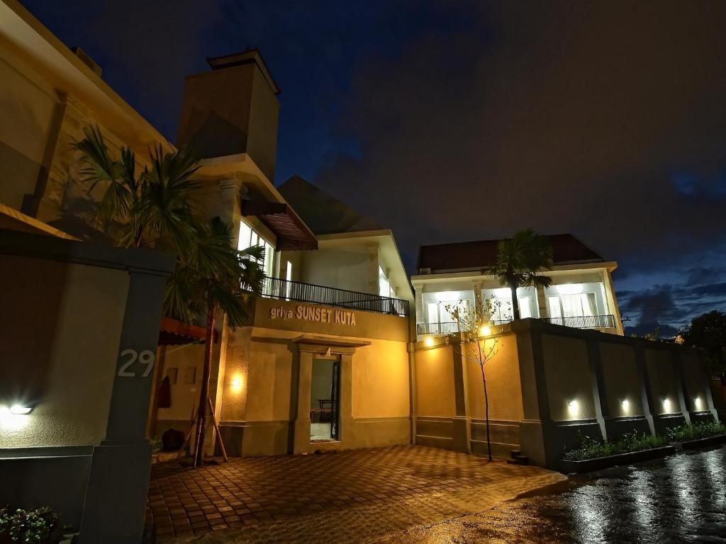 Griya Sunset Kuta Guest house