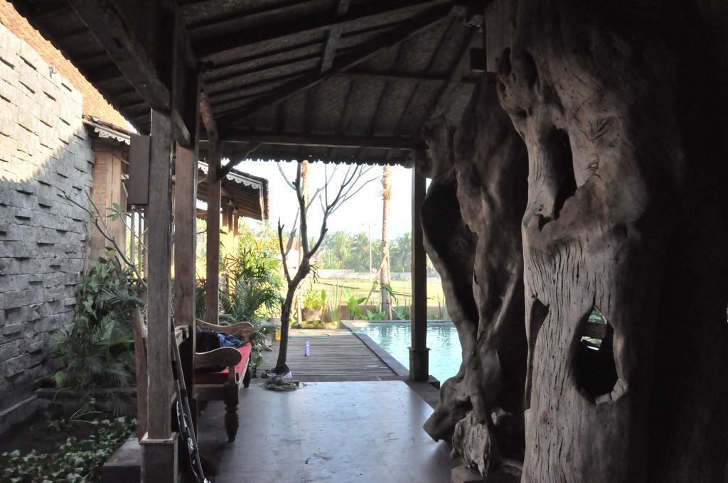 Villa Virgin *