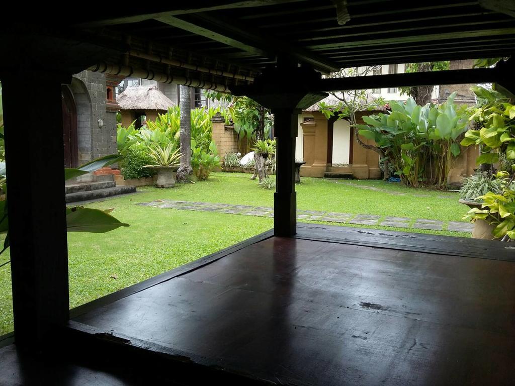Guest house Puri Kutat Lestari *