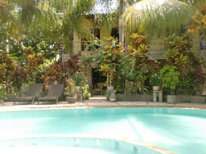 Deutsches-eck Rikesti Lovina (Bali)
