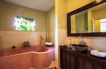Guest house Surya Shanti Sidemen