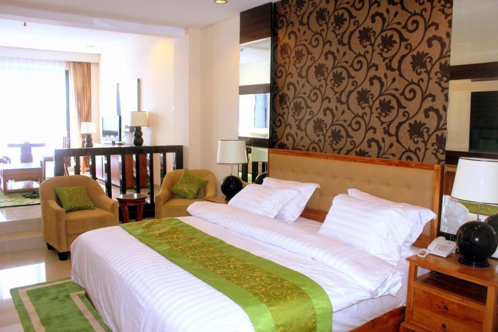 Hotel Gran Surya 3*