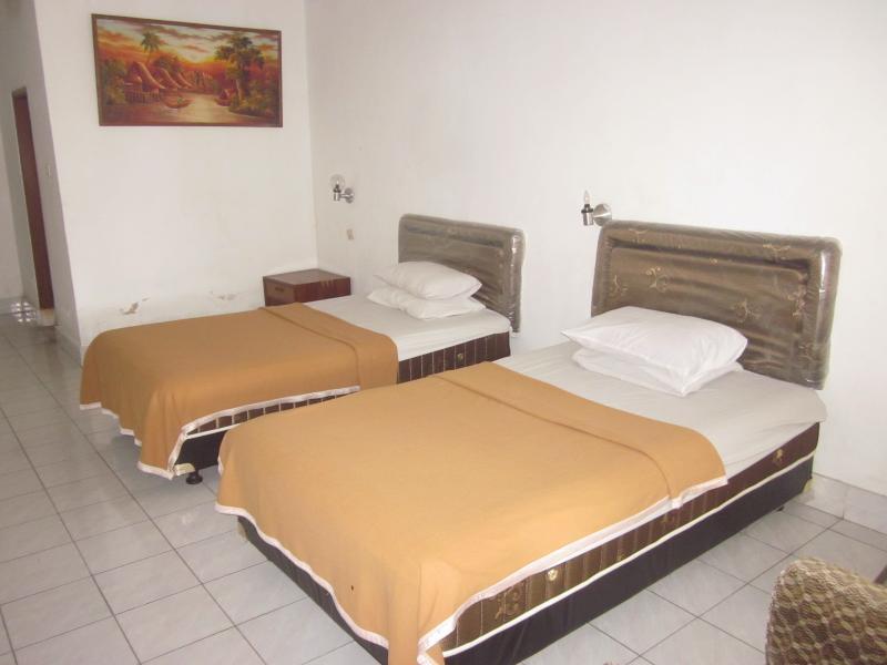 Hotel Pulau Bali Redpartner 2*