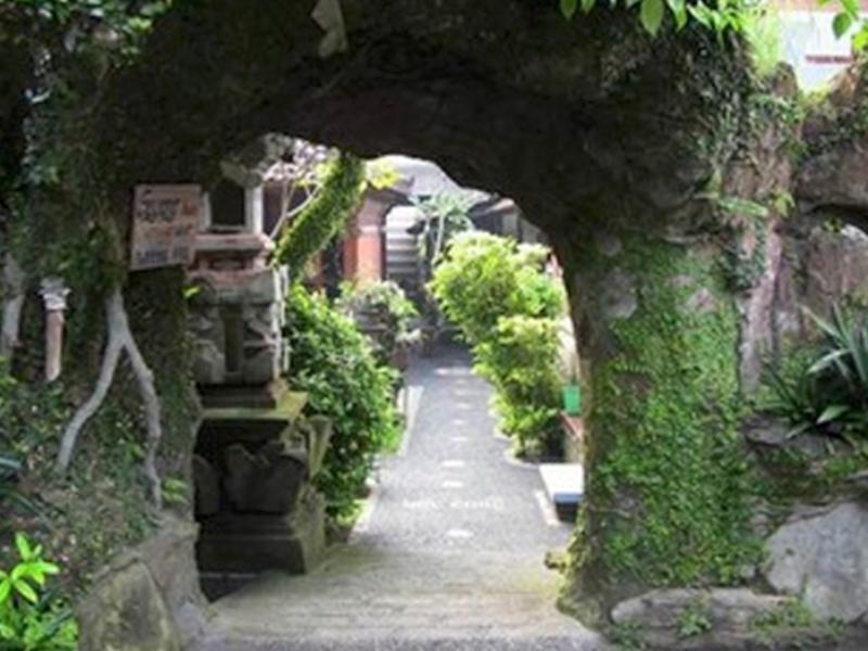 Guest house Sayong House