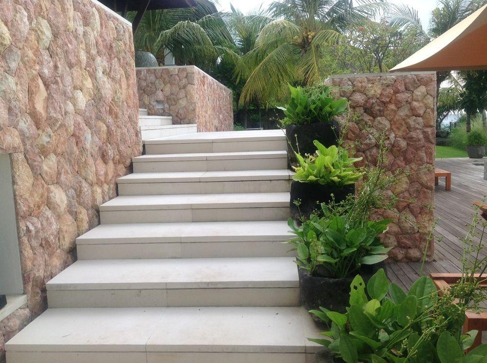 Bukit Segara Wisma tamu 4*