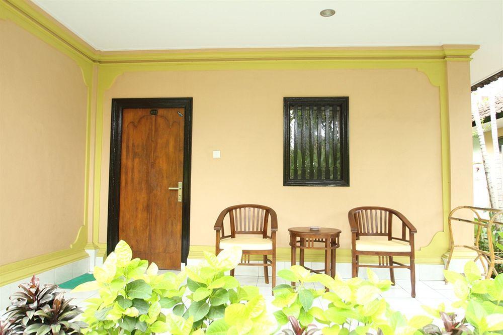Lusa At Kuta Hotel