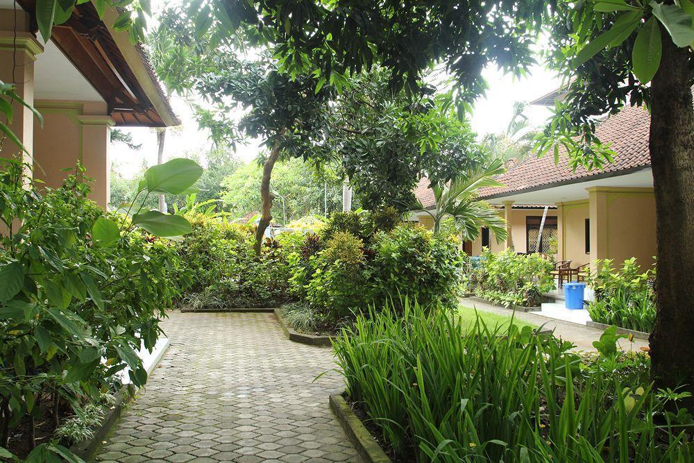 Lusa At Kuta 3*