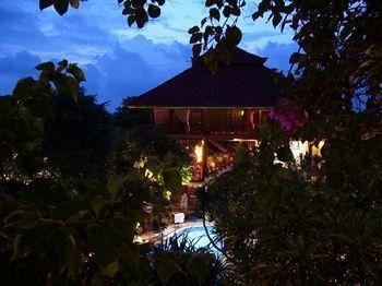 Garden & Hotel