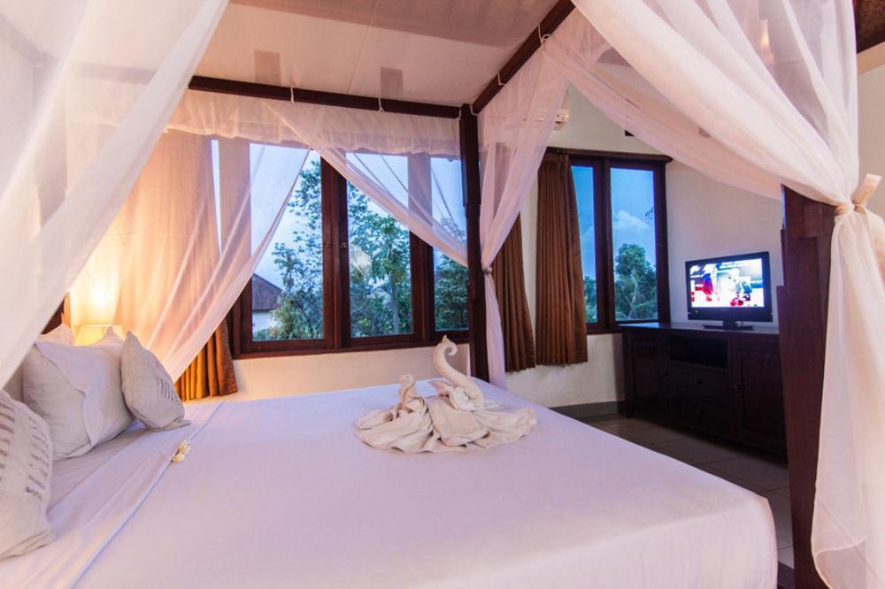 Outpost Coliving 3*