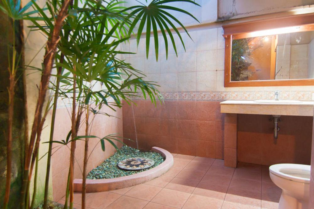 Outpost Coliving Hotel