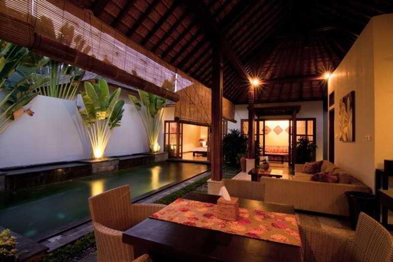 Ellora Hotel