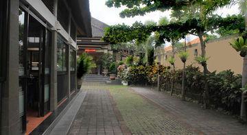 The Batu Belig & 2*