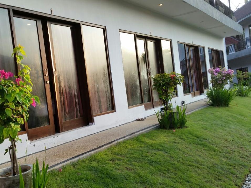 Bombora Surf Camp Guest house *