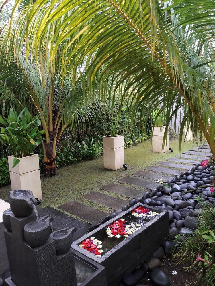 Sasoon 1, 100 Mt To Villa Candi Dasa (Bali)