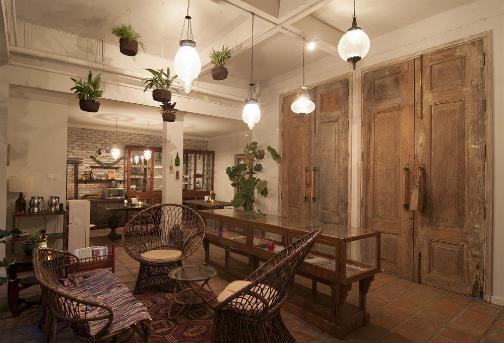 Brown Feather Hotel Seminyak (Bali)