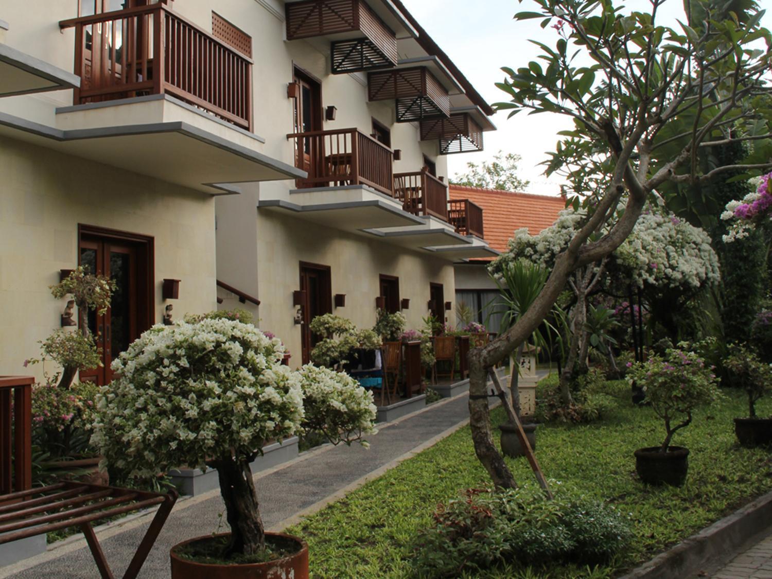 Respati Beach Holiday park 3*