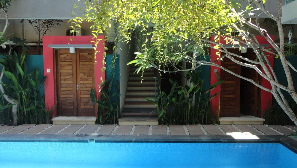 The Zhurga Aparthotel 3*