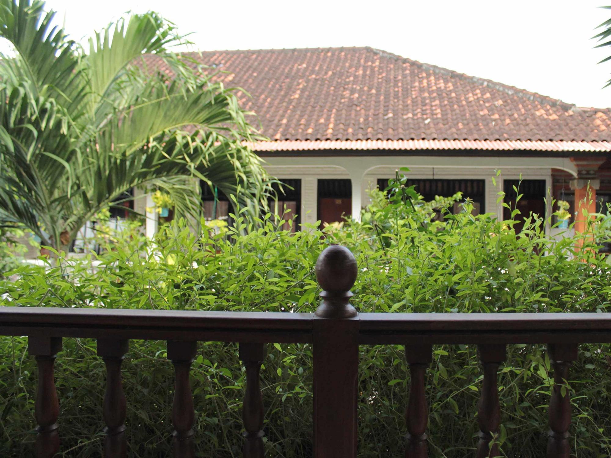 Oyo 1930 Ananda Hotel 2*