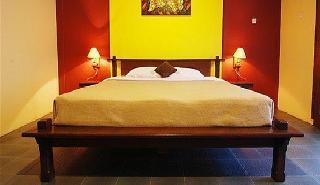 The Village Hotel 3*