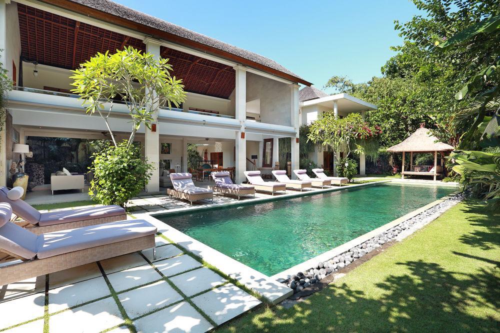 Bali Asri Batubelig Villa *