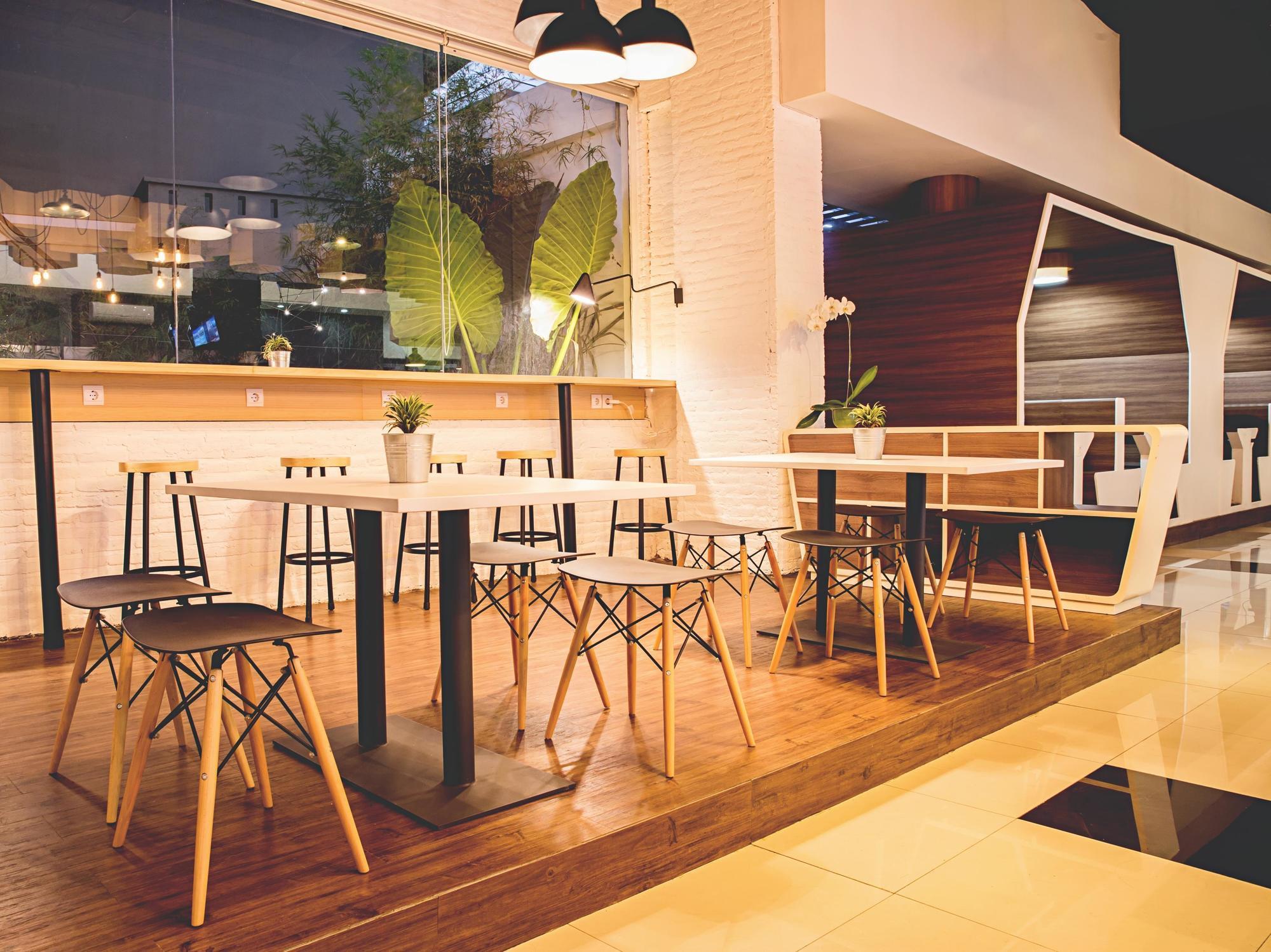 Berry Biz Hotel Seminyak (Bali)