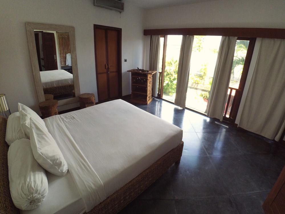 Martine - Fantastic 5br - Perfect Location In Villa