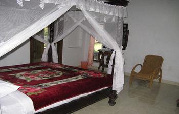 Karang Sari & Restaurant 2*