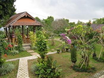 Karang Sari & Restaurant 2* Munduk (Bali)