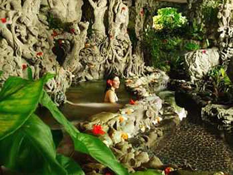 Resort Tjampuhan 4*