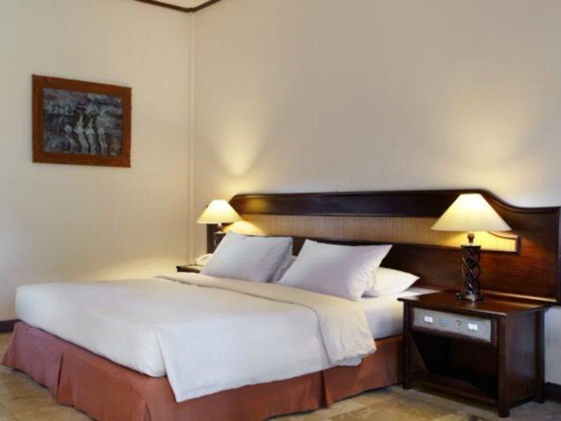 Hotel Champlung Sari And 3*