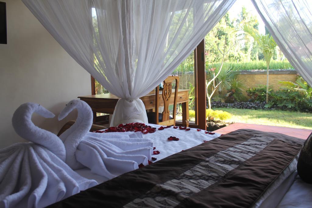 Villa Junjungan Serenity & *