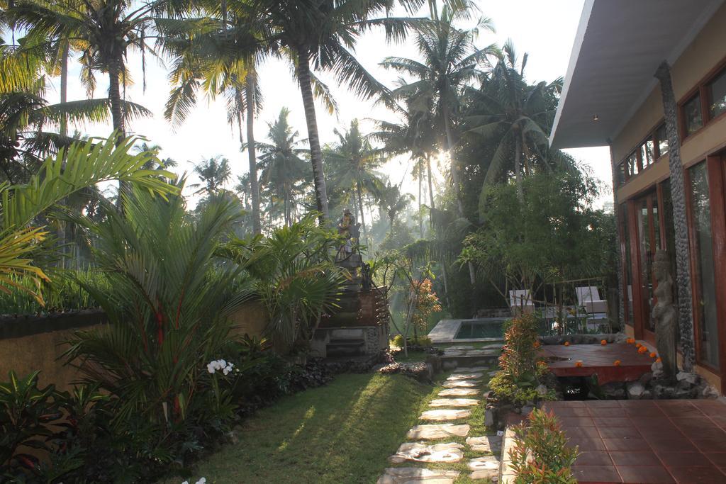 Villa Junjungan Serenity & *