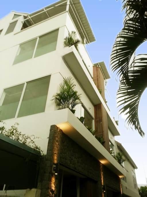 Apartemen Flora Bali *