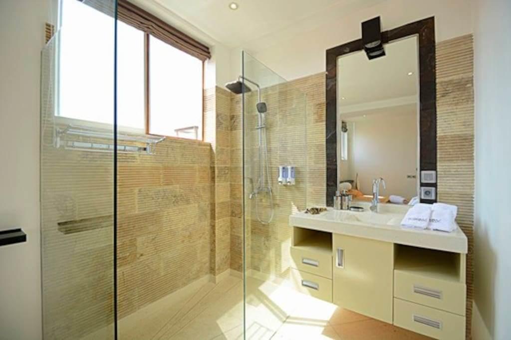 Apartemen Flora Bali *