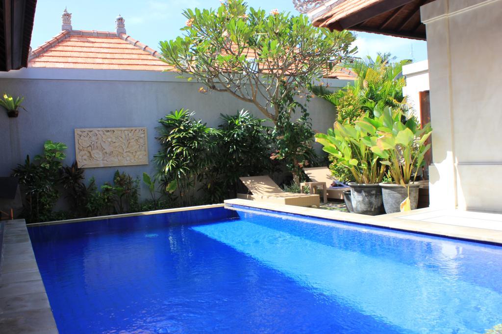 Taman Kesari Villas Villa *