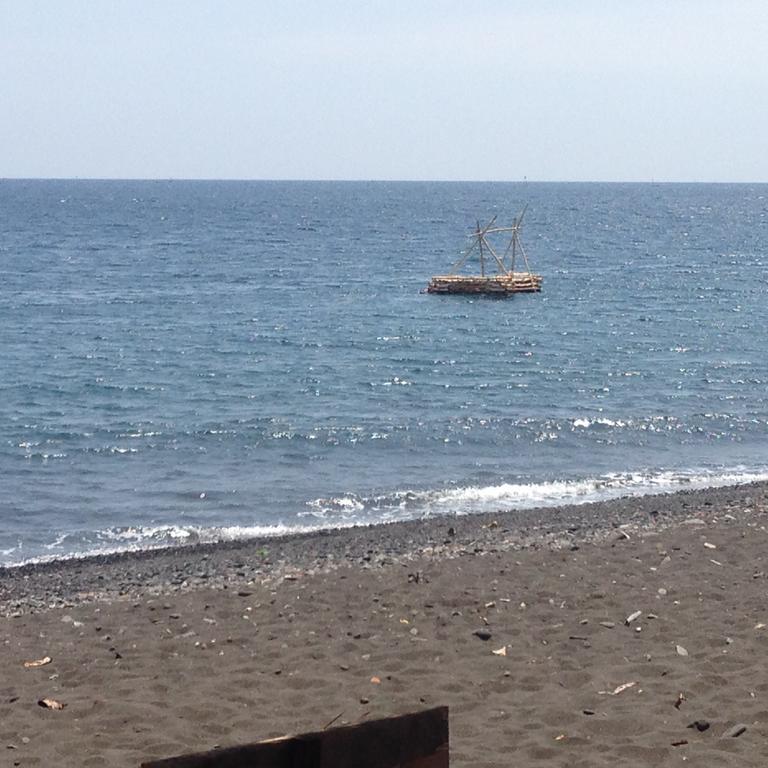 Guest house Volcano Beach Bungalow *